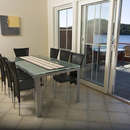 Mones Feriesenter Apartment Mandal Luaran gambar